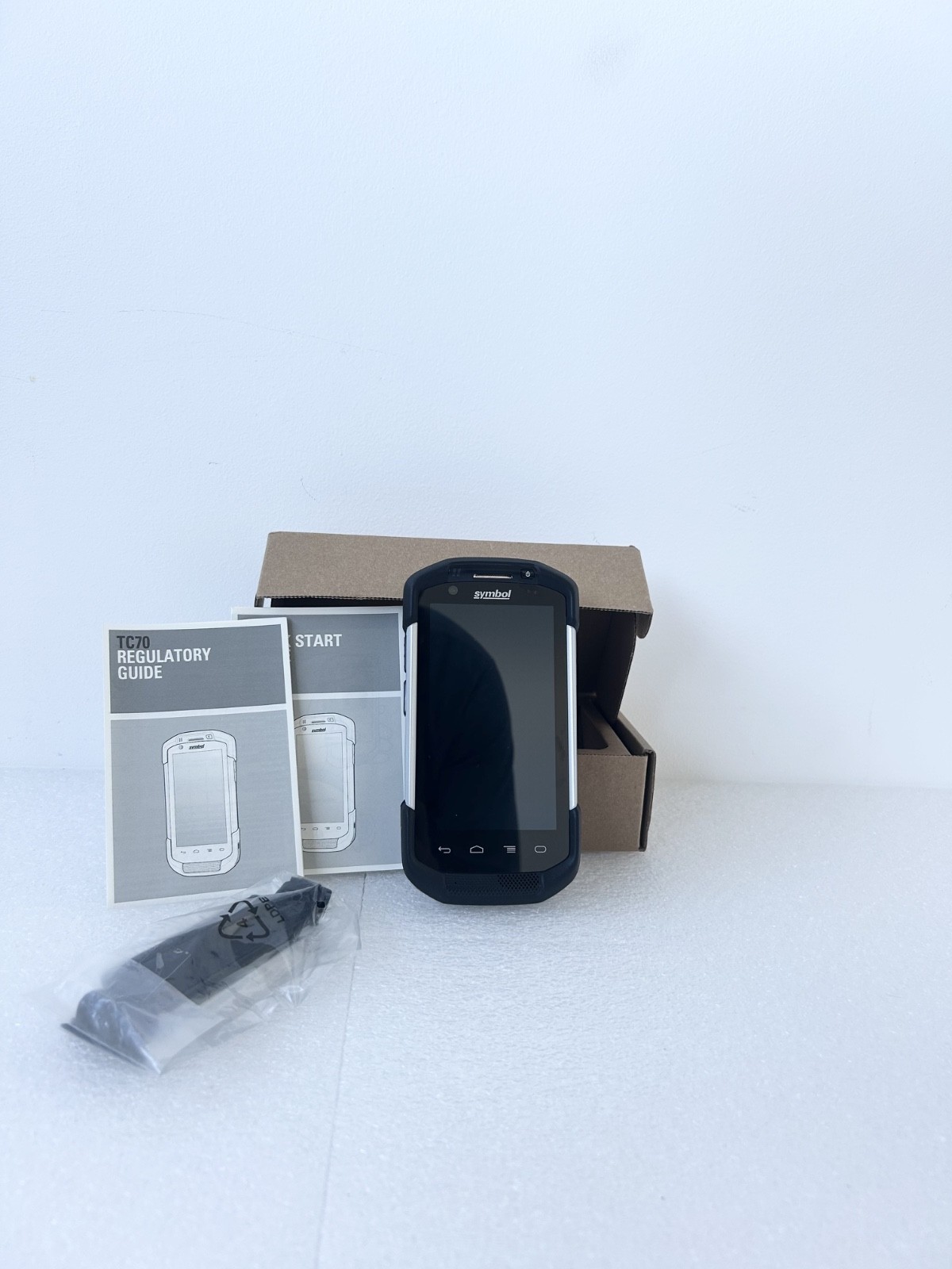 Terminal Android Zebra TC700H pour inventaire de magasin et logistique