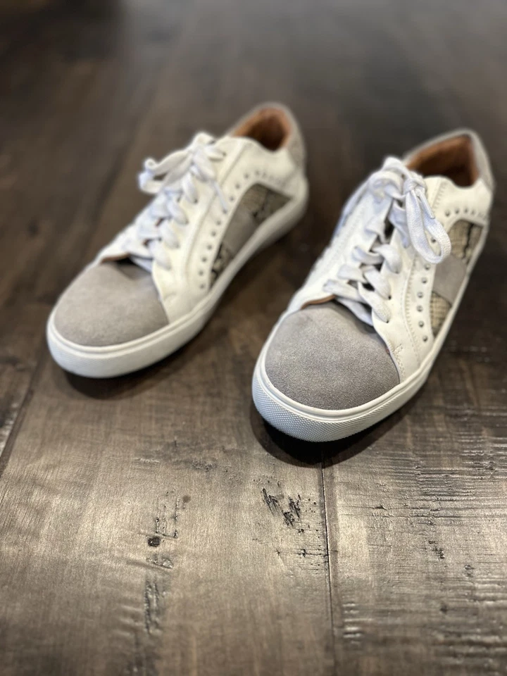 Steve Madden Annita Sneaker Leather Reptile Snakeskin Studs 8 Tennis Shoe - Image 3 of 4