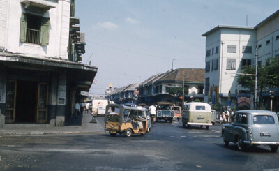 STREET SCENE IN BANGKOK THAILAND WITH 3 WHEEL TAXI 1962 PHOTO SLIDE