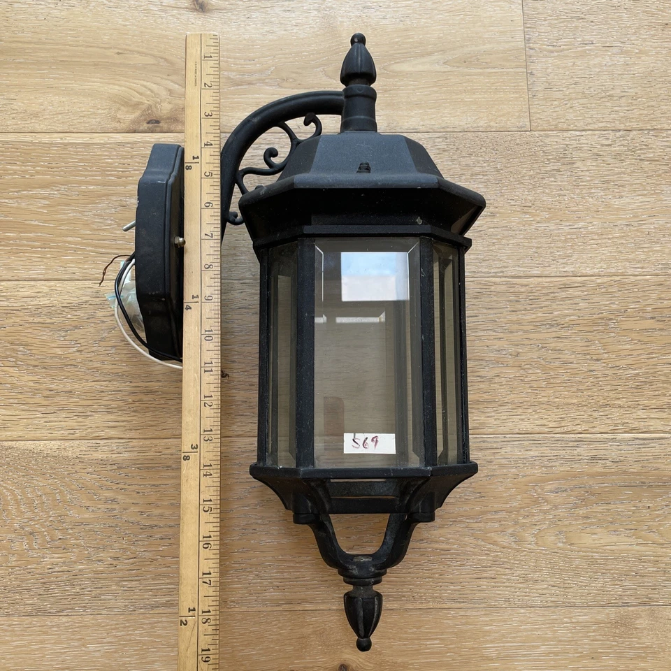 Linterna de pared exterior vintage negra F5 acero resistente comercial Foto 2 de 4