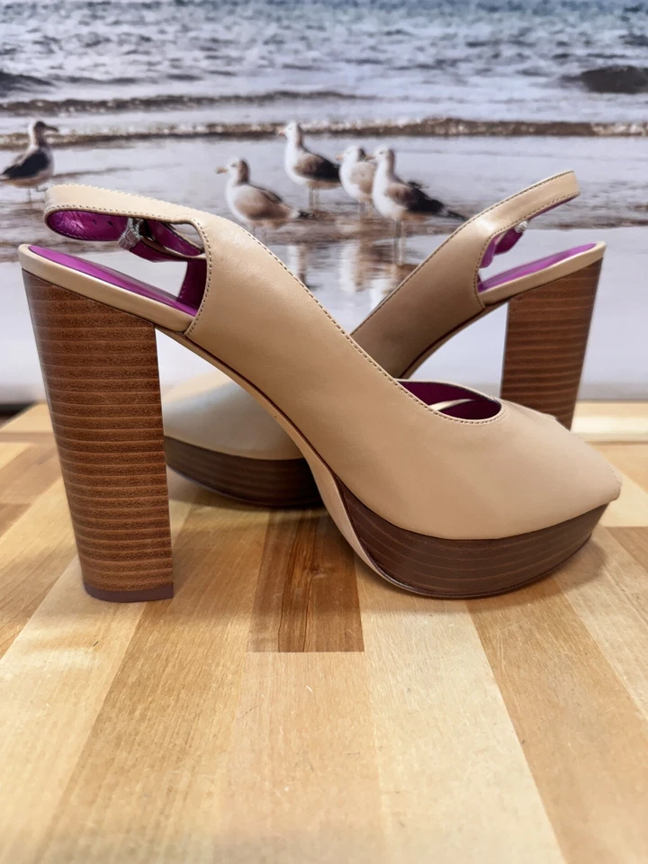 Trina Turk Block Heels Size 10 - Imagem 3 de 4