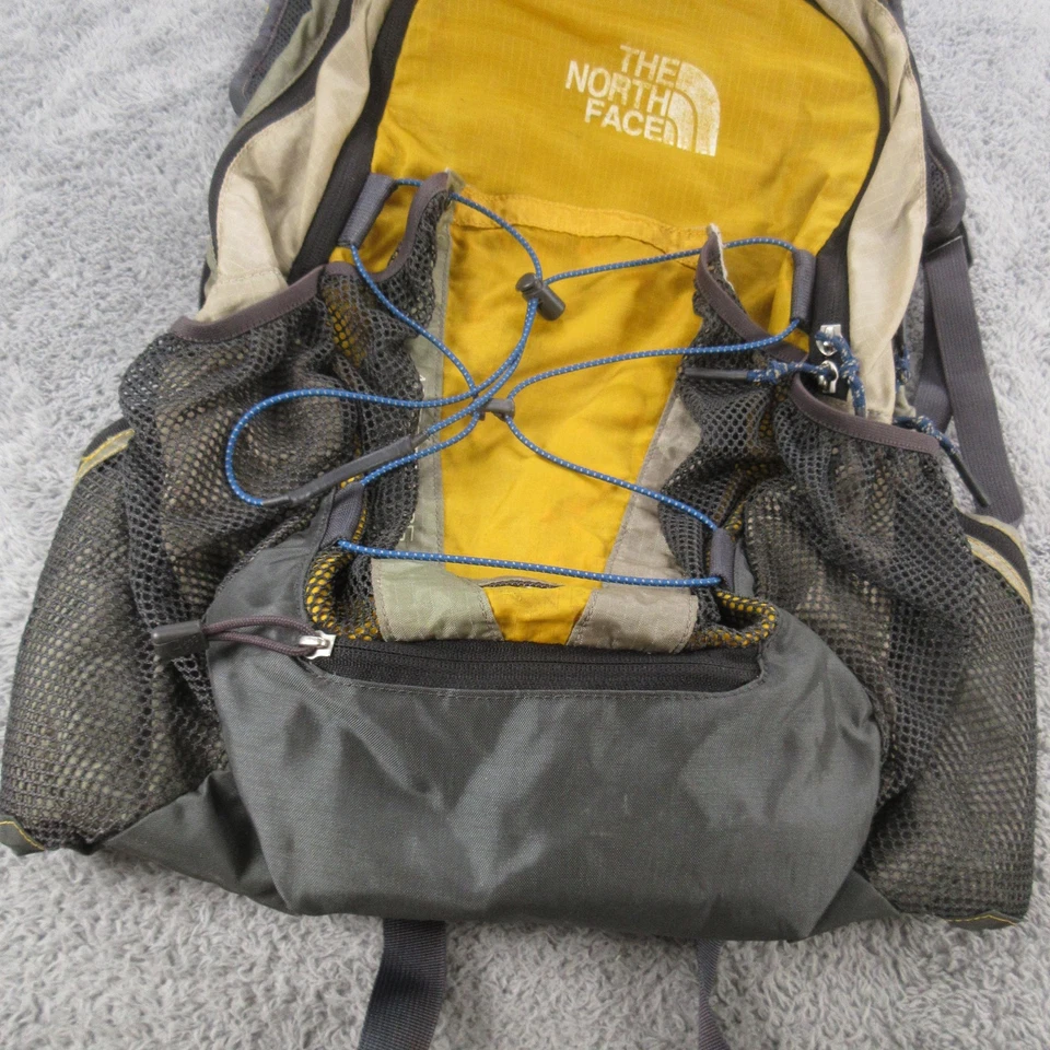 Mochila de Senderismo The North Face Amarillo Gris Mochila de Día AZK5 Cubierta de Lluvia Unisex Foto 2 de 4