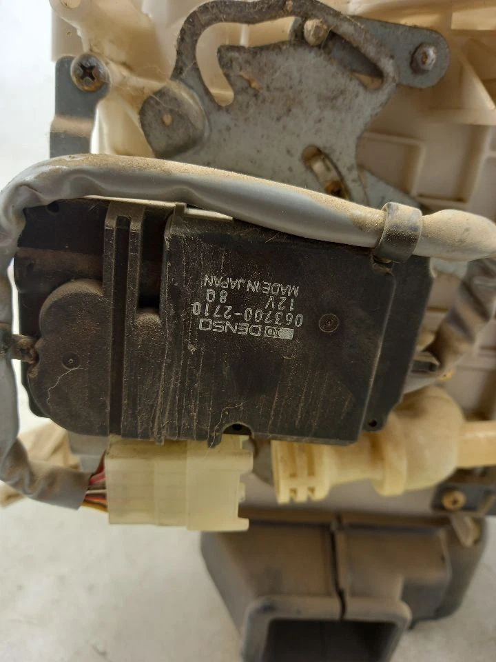 91-96 TOYOTA LAND CRUISER HEATER CORE BOX ASSEMBLY - Изображение 3 из 4