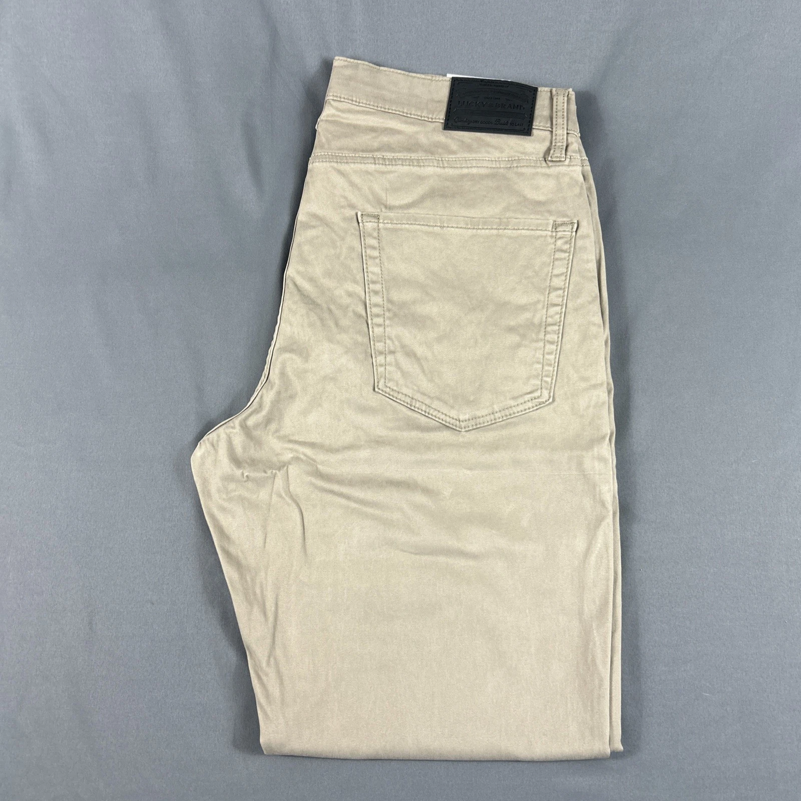Lucky Brand Pants 410 Athletic Straight 34 x 32 Sandstone Khaki Cotton MSRP $99