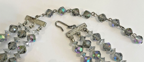 Set collana e orecchini clip cristallo vintage anni '50 perle aurora boreale strass - Foto 8 di 10