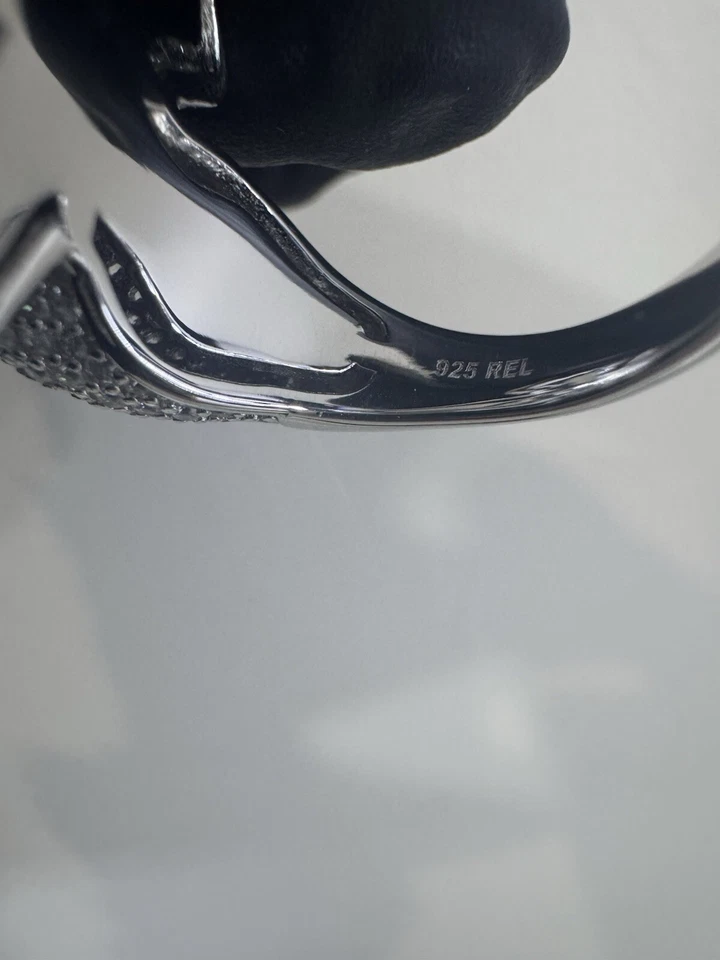 Ring With Cross Ice Out Size 9 - Image 4 of 4