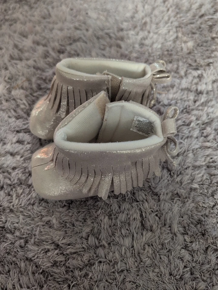 Botines Infantiles 6-12 Meses Sandalia y Botines En Buen Estado Ver Fotos Foto 4 de 4