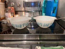 Pyrex 1 1/2 Pt Amish Butterprint Cinderella Bowl 441 Turquoise on White 6"