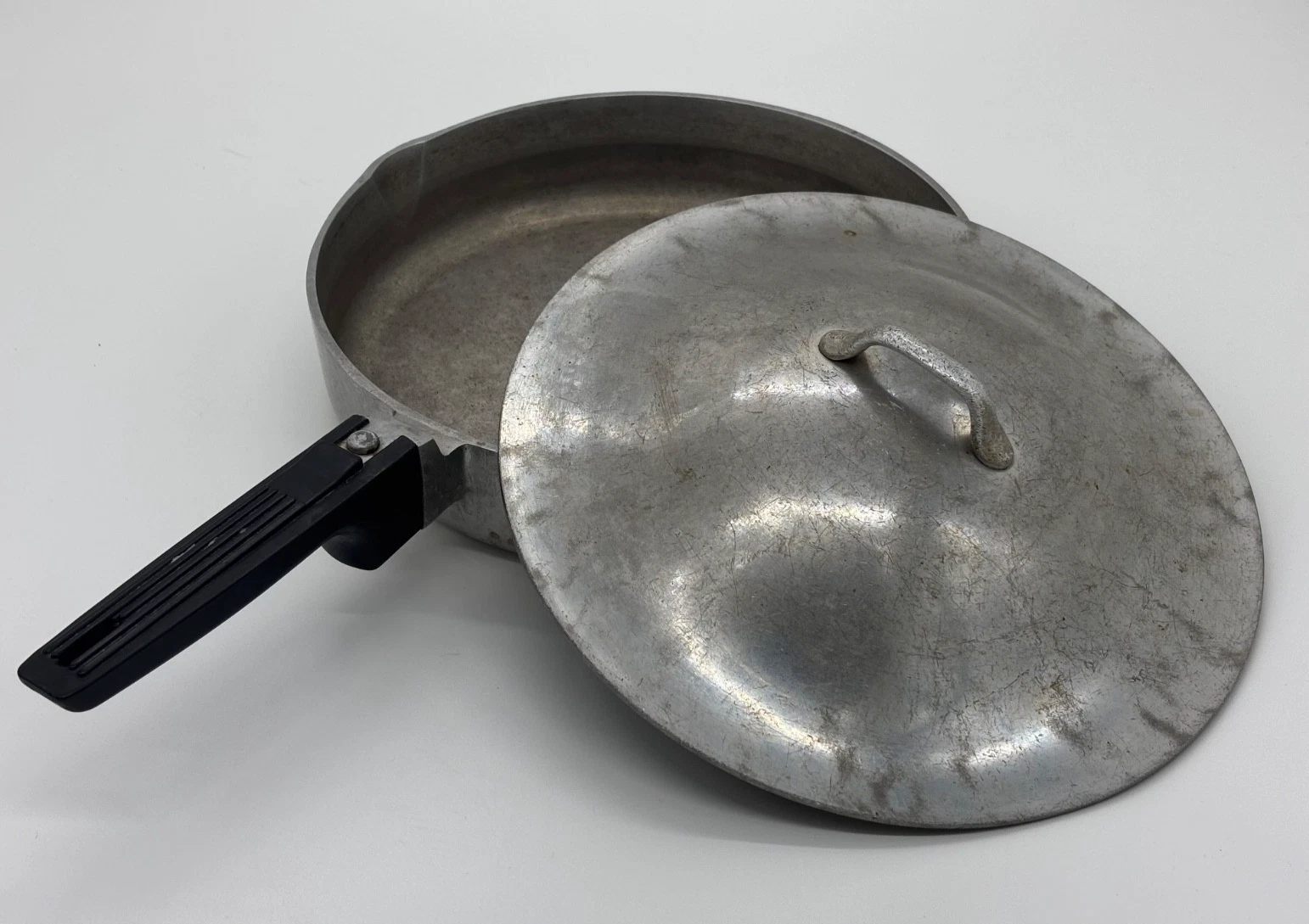 Vintage Magnalite Classic Aluminum 10” Skillet Saucepan with Replacement Lid