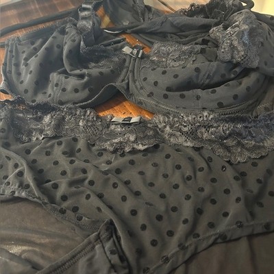 Adore Me Bra And 2 Sets Panties