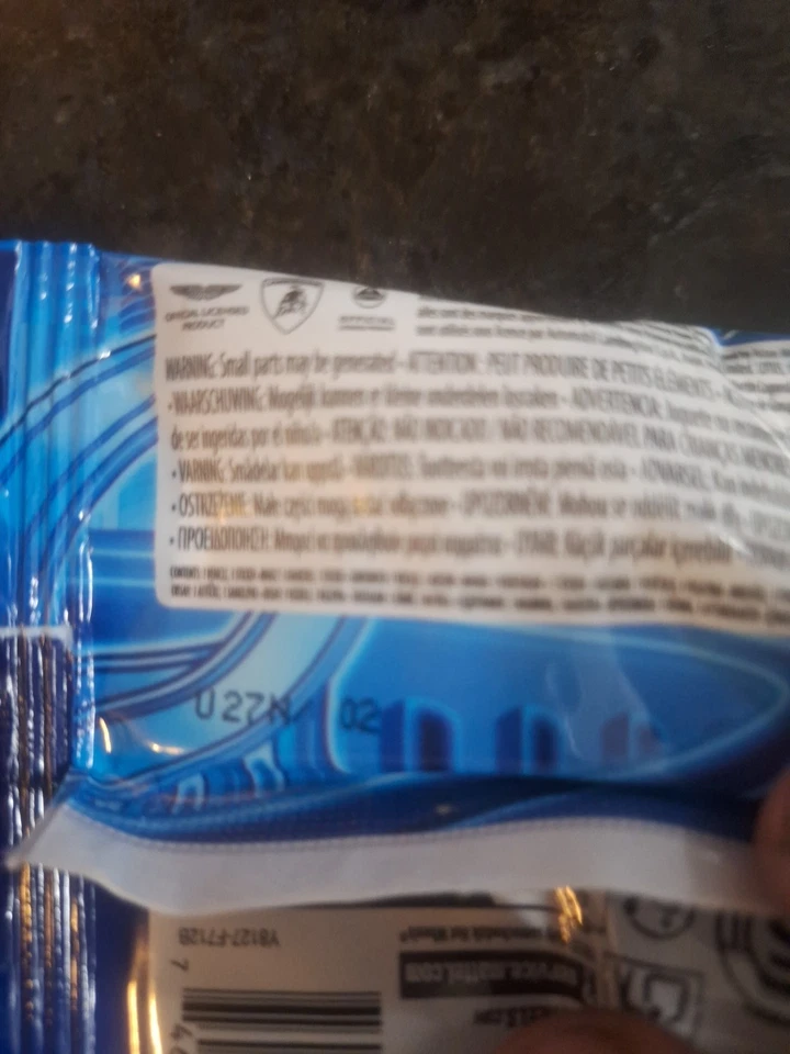 Aston Martin Valhalla 2025 Hot Wheels Mystery Models Serie 3 #2 nuevo sellado  Foto 2 de 4