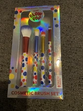 Charms Blow Pop Four Piece Cosmetic Brush Set Makeup Brush. NIB Sealed Not Opend