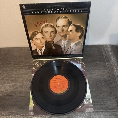 Kraftwerk ''Trans-Europe Express'' 1977 Capitol Records 12'' Vinyl LP | SW-11603