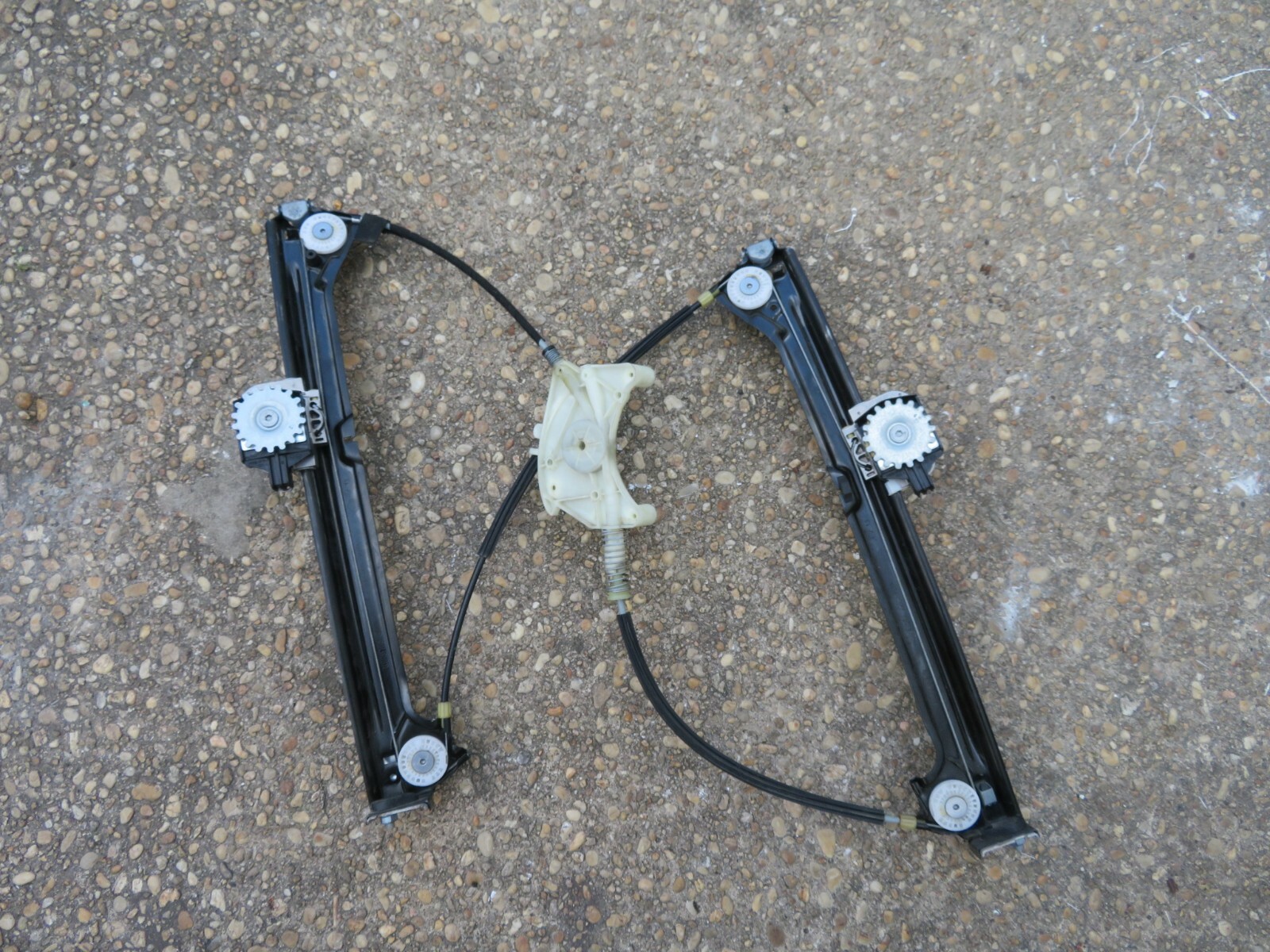 2014-2017 MASERATI GHIBLI FRONT RIGHT PASSENGER SIDE DOOR WINDOW REGULATOR OEM