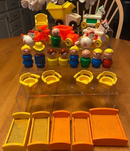 #1 Group of 26 vintage Fisher Price Little People toys
