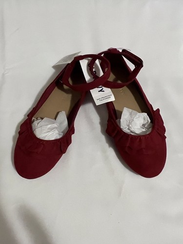 OLD NAVY RED FAUX SUEDE LITTLE GIRLS SLIP ON DRESSY SHOES SIZE 10 NEW - Picture 2 of 12
