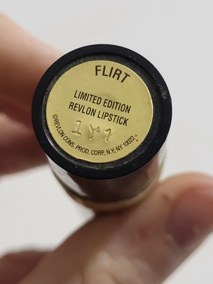 Revlon Limited Edition Lipstick FLIRT Hot Shade Very Rare Discontinued New  - Image 4 of 4