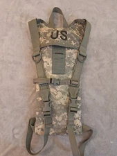 ACU Camo Molle II Hydration Pack Hydramax 3L Bag Military NSN 8465-01-524-8362