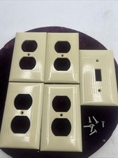 Vintage Sierra Bakelite Switch/Outlet Plate C...
