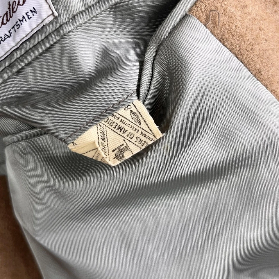 Blazer camelo vintage masculino 42 bolsos de lã com dois botões feito nos EUA anos 80 - Imagem 4 de 4