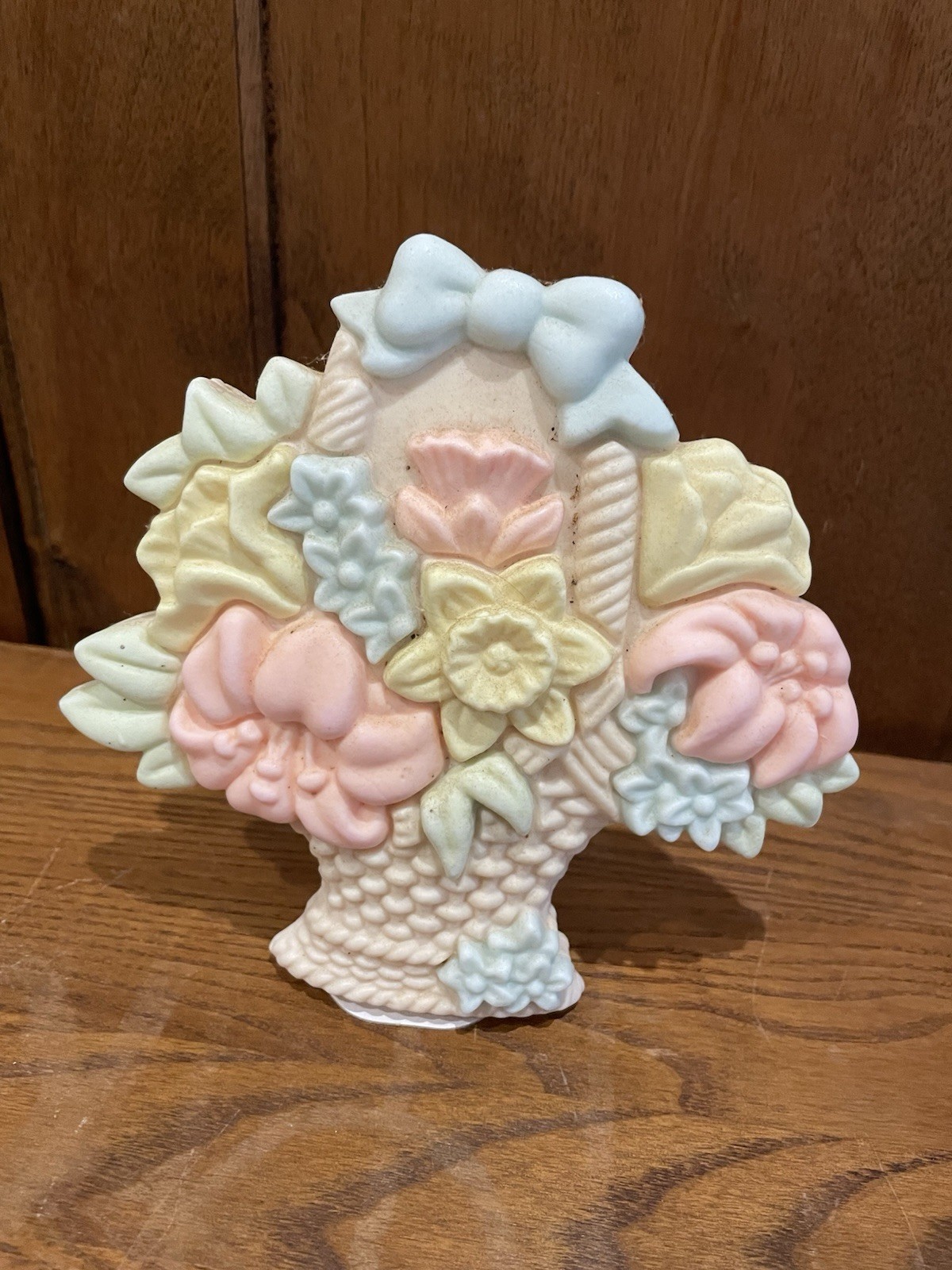 Vintage Avon Garden’s Delight Wax Sculpted Pomander With Stand Scented