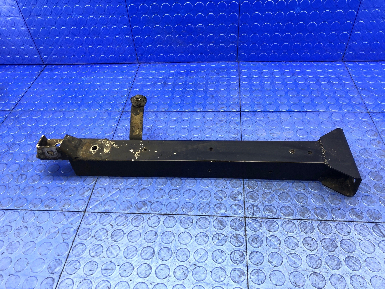 LAMBORGHINI GALLARDO FRONT RIGHT BUMPER CARRIER STRUCTURE BRACKET 407813087