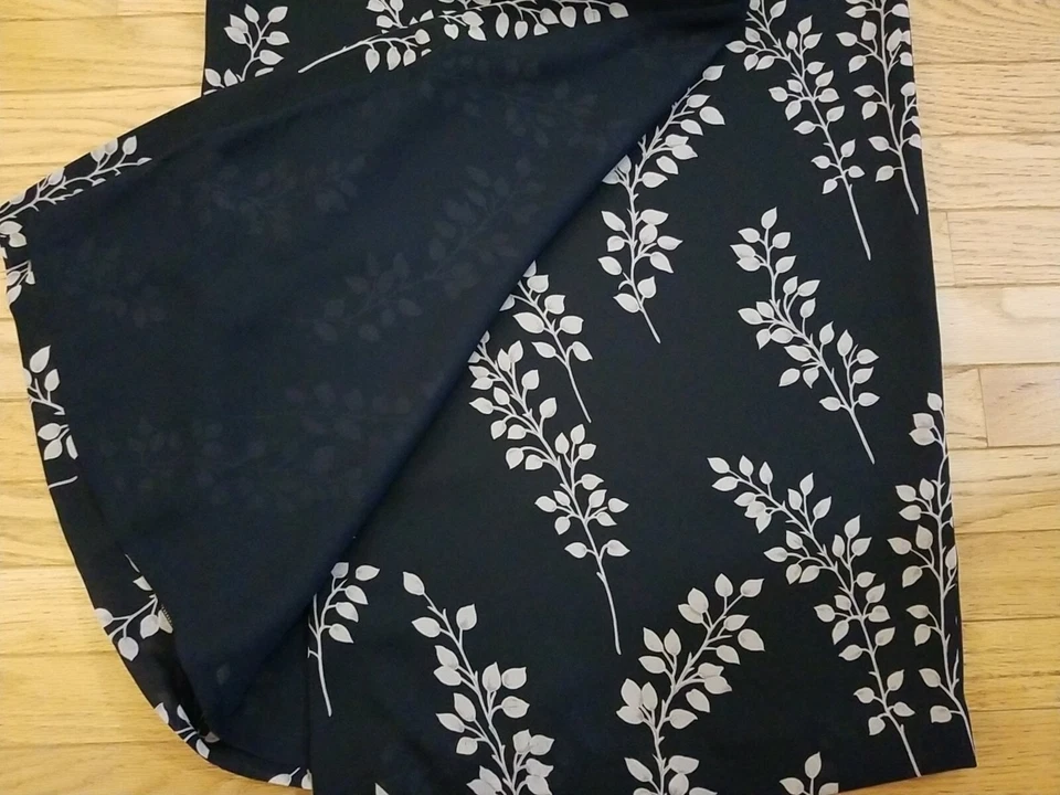 Maxi falda envolvente Geoffrey Beene Sport para mujer negra blanca diseño floral talla 10 Foto 2 de 4