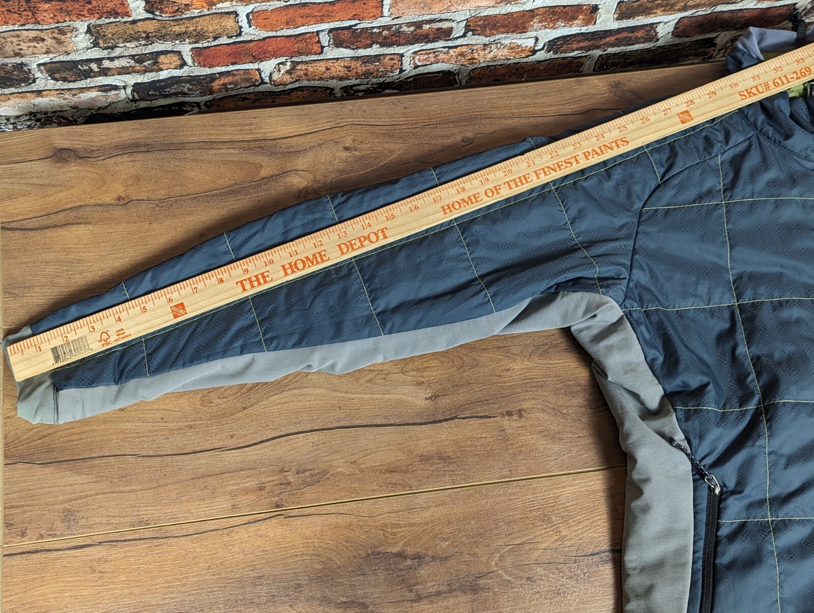 Mountain Hardware Primaloft Jacket Medium Reversi… - image 8