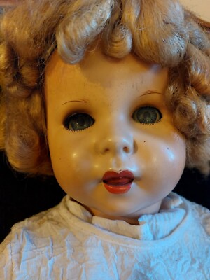 Poupée UNIS France antique en papier mâché et en Poupée UNIS France antique en papier mâché et en