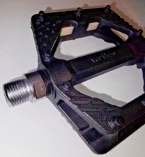 NEW - WELLGO PLATFORM PEDALS B223 - CR STAINLESS STEEL SPINDLE - IN SHRINK WRAP