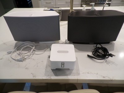 LOT OF 3 Somos Play:5 Gen 1 Speakers & ONE Somos Connect S15 ONE BEV HILLS OWNER