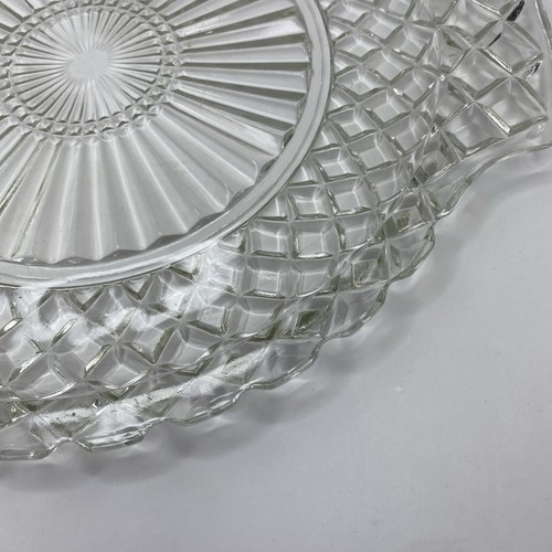 Anchor Hocking Waterford Waffle Cake Plate With Handles, Clear Depression Glass - Picture 6 of 19