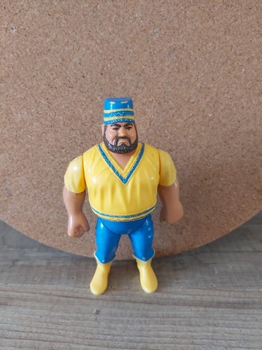 WWF WWE Hasbro Wrestling Figure. Series 1: Akeem...