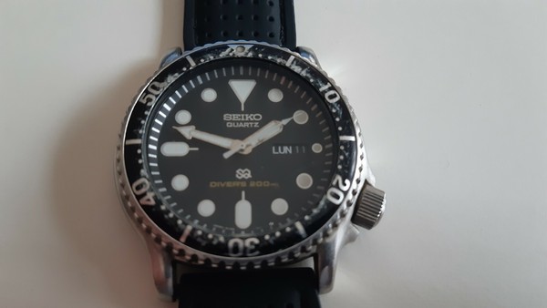 Reloj Seiko Quartz diver 200m