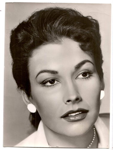 YESb3 - Press Photo * Mara Corday * Unsigned
