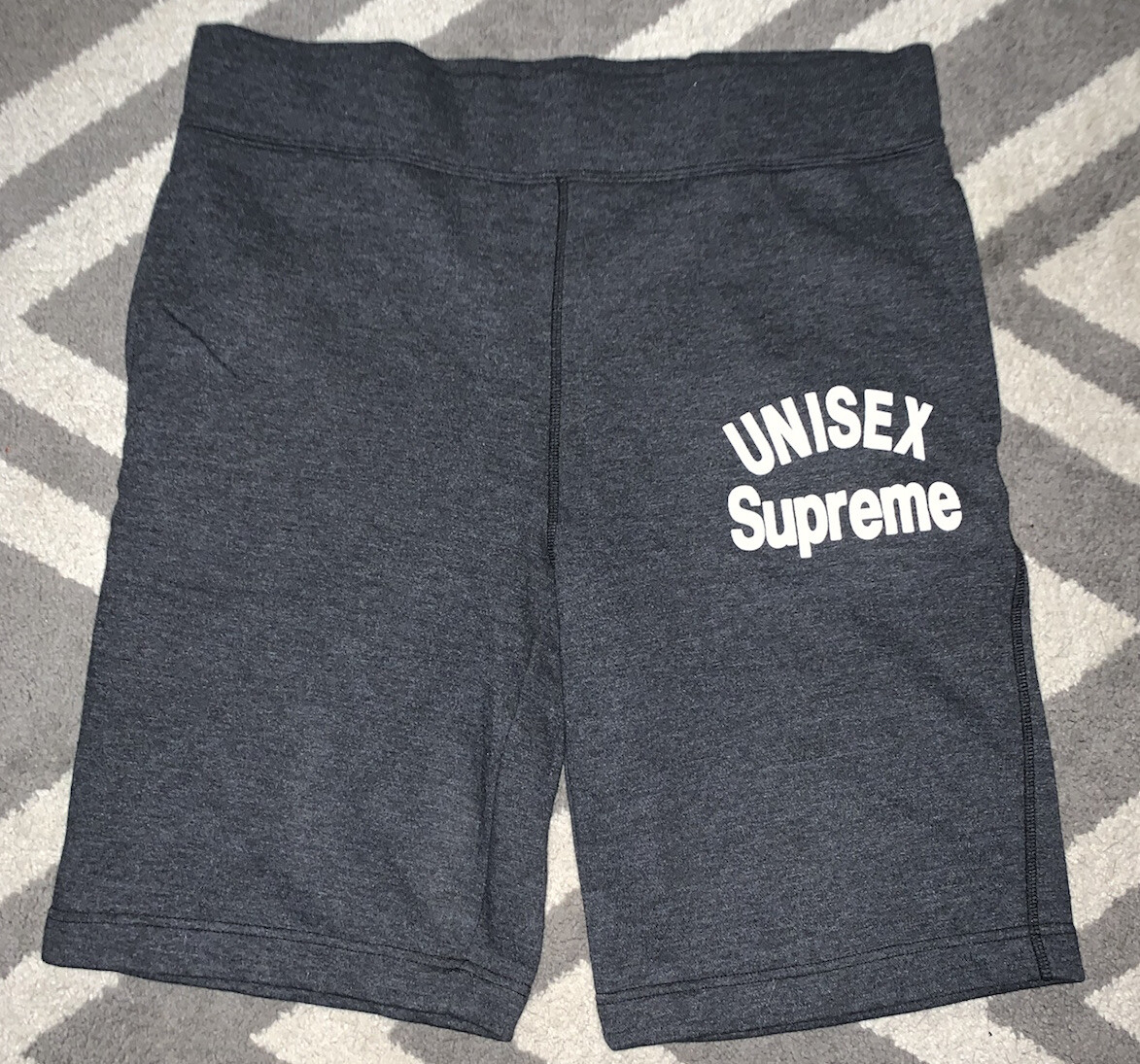 Unisex Supreme Pine Tree Logo Sweat Shorts Size L Gray Hype Beast Fashion