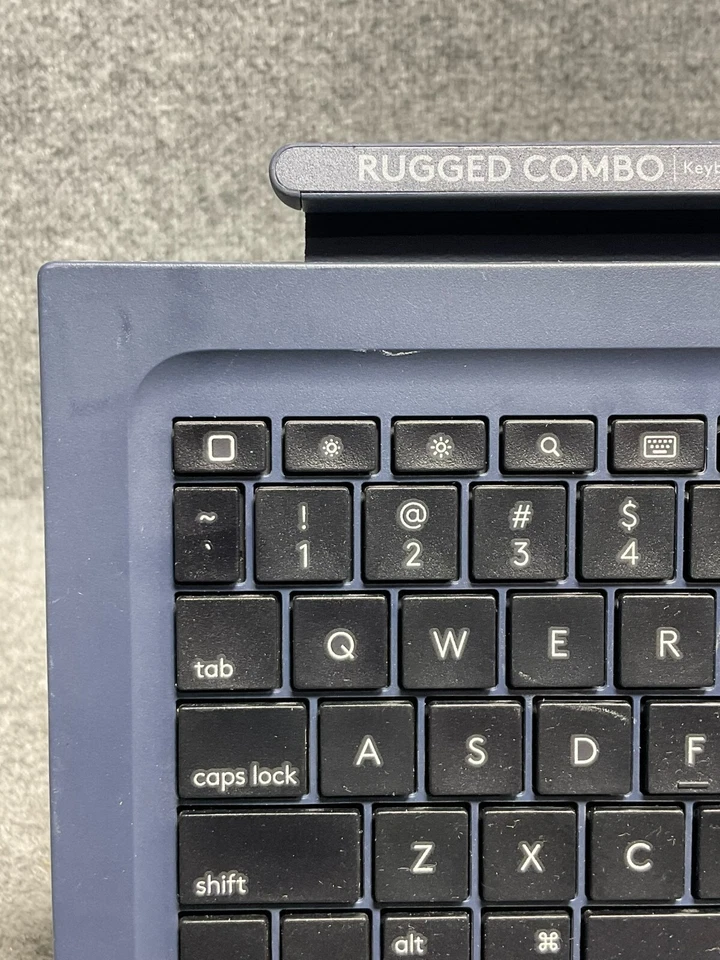 Logitech Keyboard Y-B0009 Rugged Combo 2 🔒 Secure Seal for 9.7" iPad 5th/6th Ge - Image 2 of 4
