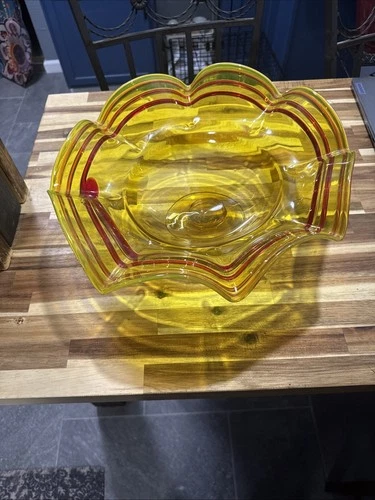 Blenko Threaded Lemon Glass Bowl