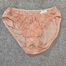 Vintage JCPenney brand women's Lace panties in a peach color Medium