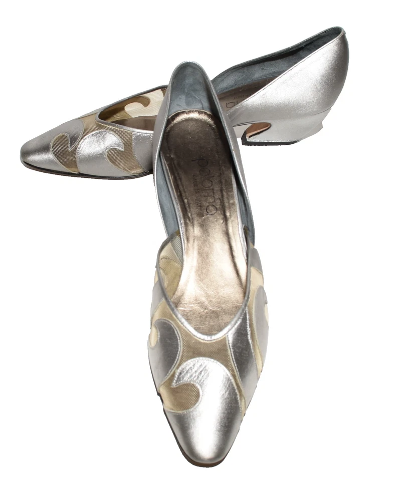 Paloma Silver Swirled Leather with Mesh Kitten Heel Pumps Size 8.5AA - Image 4 of 4