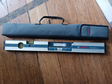 BOSCH GIM 60 PROFESSIONAL DIGITAL LEVEL INCLINOMETER IN CASE