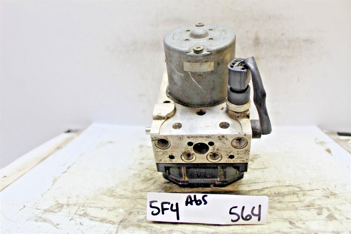 F153437A0 Mazda RX8 2004-08 ABS Anti-Lock Brake Pump Control OEM