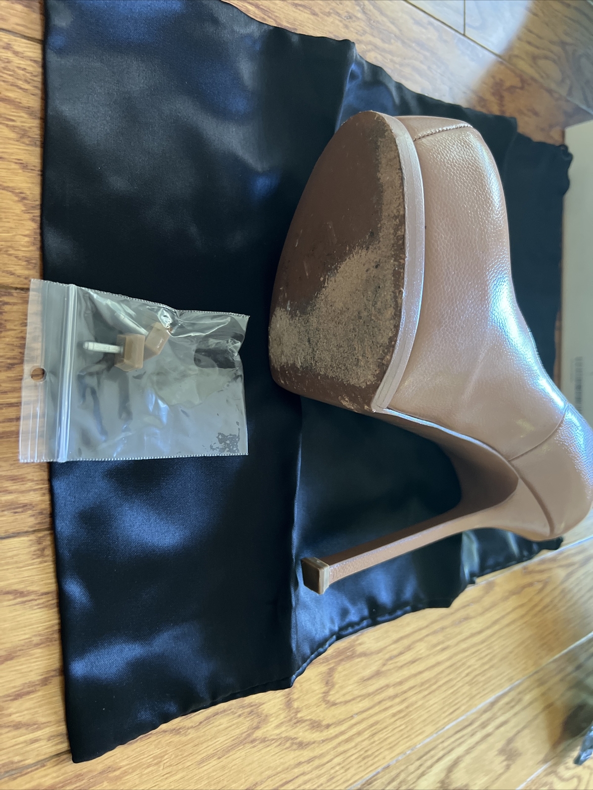 SAINT LAURENT YSL Vernigolf Tribtoo Platform Pump Nude 105: taglia 8 (38)