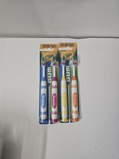 GUM Crayola Suction Cup Base Toothbrush Soft 2 Count Lot Of 2 New 227 Soft 2007