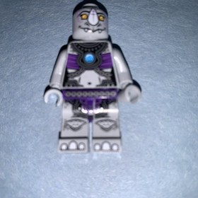 Lego Minifigure - Rinona LEGENDS OF CHIMA: from see 70141 part loc060 