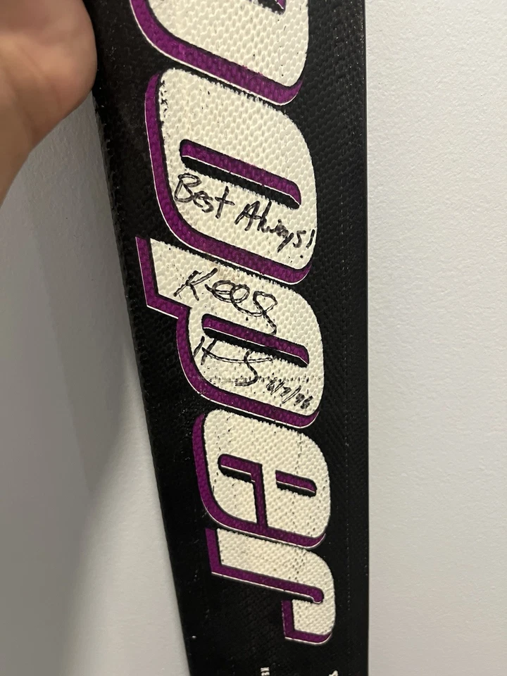 *签名* * 二手 * 凯利·赫鲁迪曲棍球棒和冰球组合罕见纪念品,1996 — 第 3/4 张图片