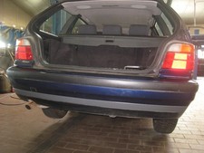 Stoßstange / Stossfänger Hinten BMW 318i touring E36 Farbe Montral-blau-met