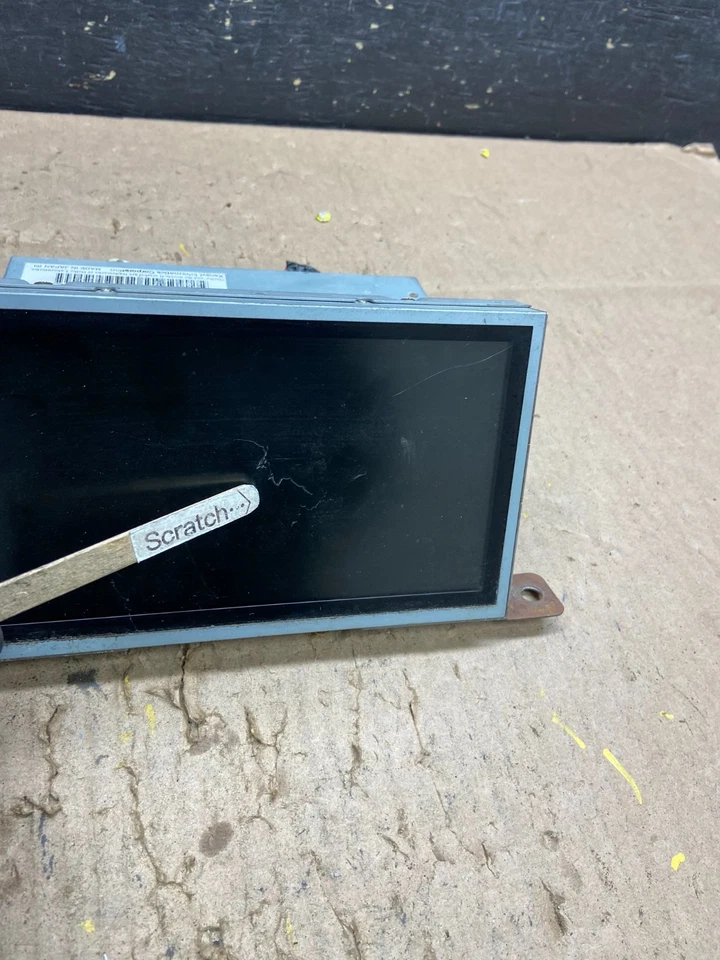 2004 a 2005 Nissan Armada GPS módulo de controle de tela 28330-5Z000 T8301 - Imagem 2 de 4