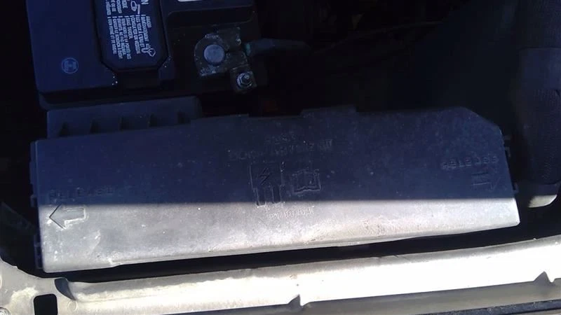 Fuse Box Engine VIN G 8th Digit Fits 09 ESCAPE 366536 - Изображение 2 из 4