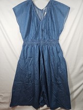 Gap Smocked V-neck Maxi Dress, Medium Denim Wash, Size 2XL